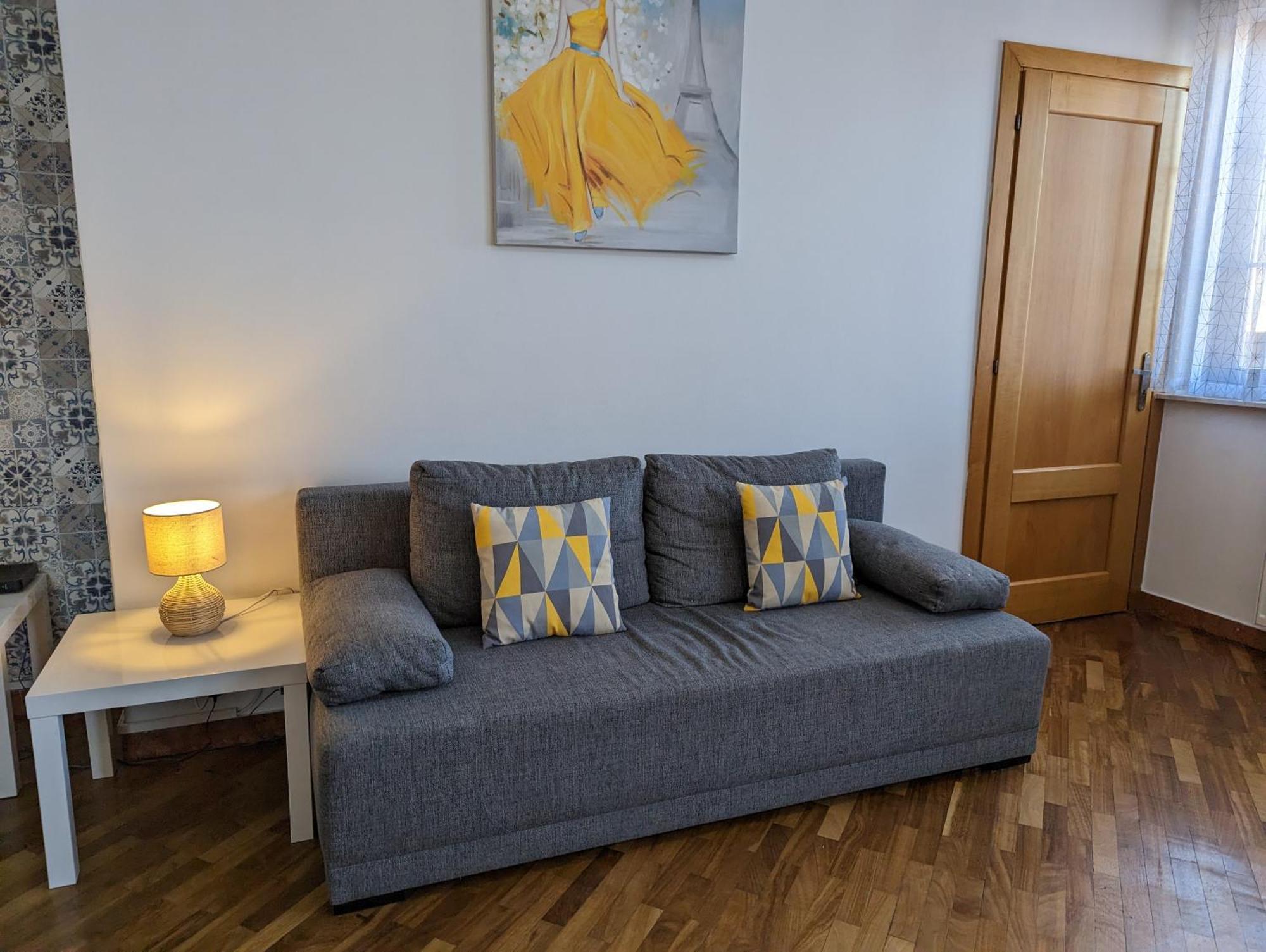 3-bedroom In Town Square Apartment